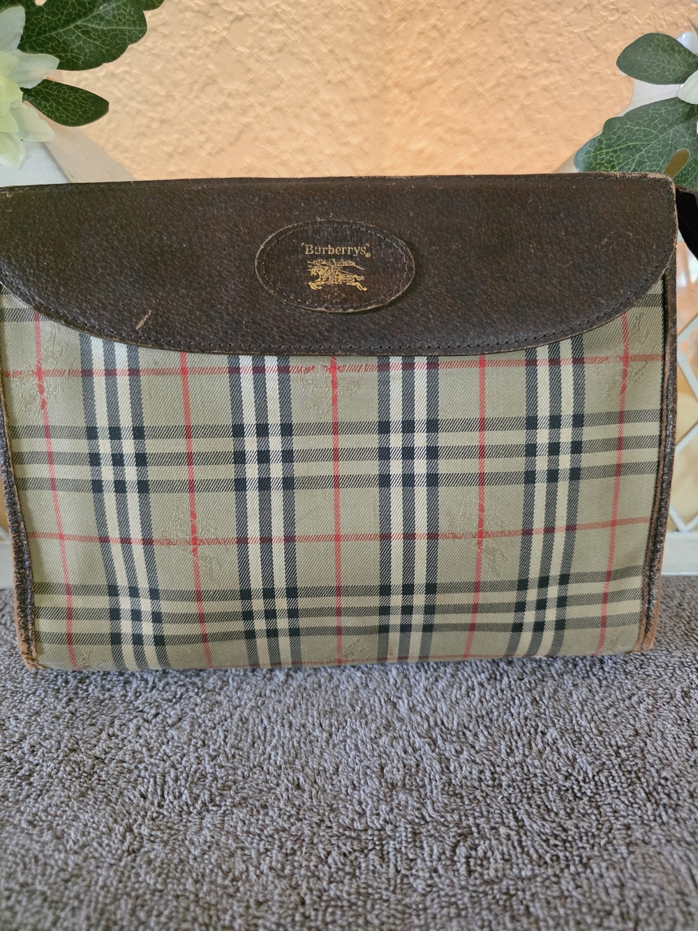 Burberry Beige Plaid Toiletry Pouch with Brown Leather Flap - Picture 5 of 7